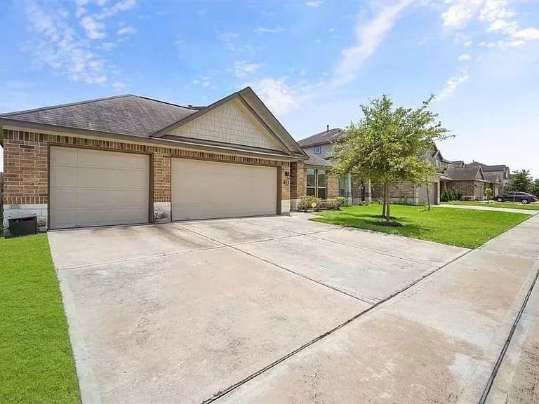 32 Alyssa Palms Dr #NA - Photo 2 of 18