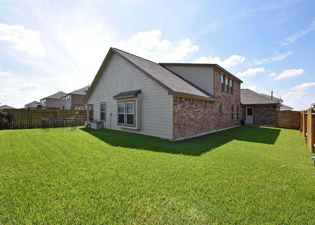 32 Alyssa Palms Dr #NA - Photo 3 of 18