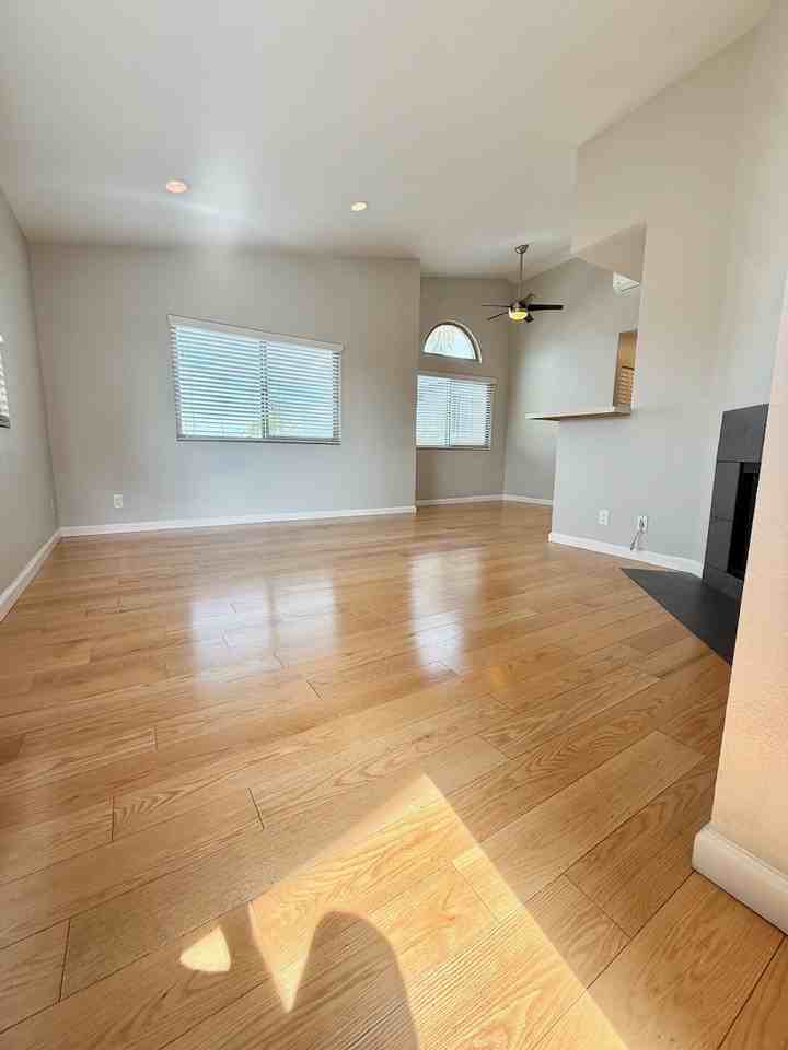 4471 51st St #3 - Photo 4 of 26
