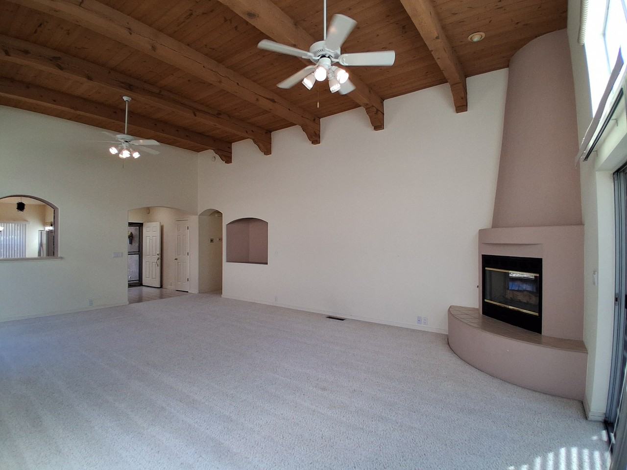 4016 Pasaje Pl Nw #NA - Photo 7 of 40