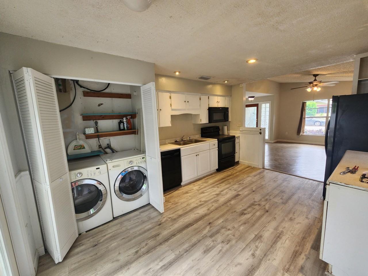 118 E Lambright St #NA - Photo 6 of 12