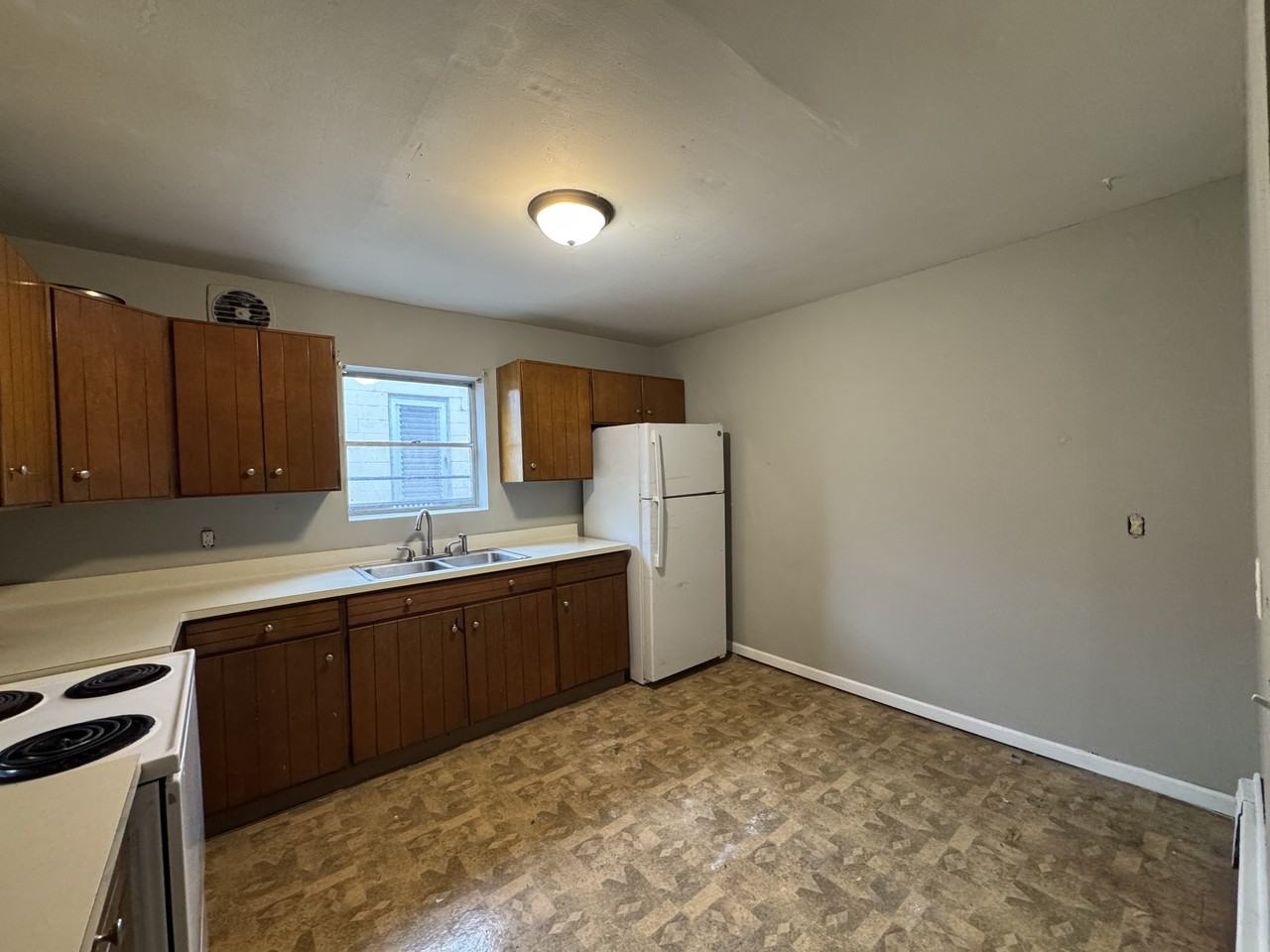 8416 W Lisbon Ave #4 - Photo 2 of 8