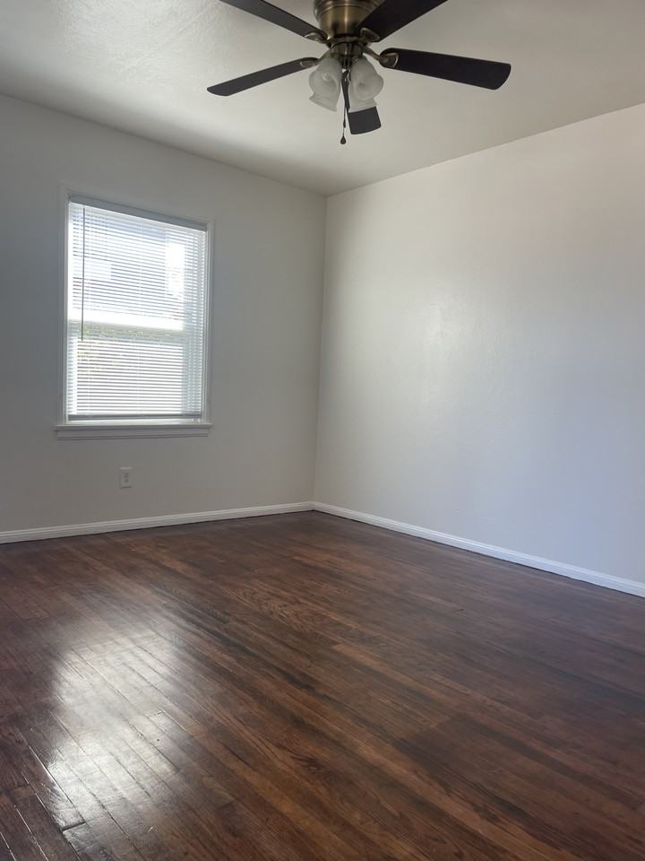 582 Mcintosh St #NA - Photo 2 of 26