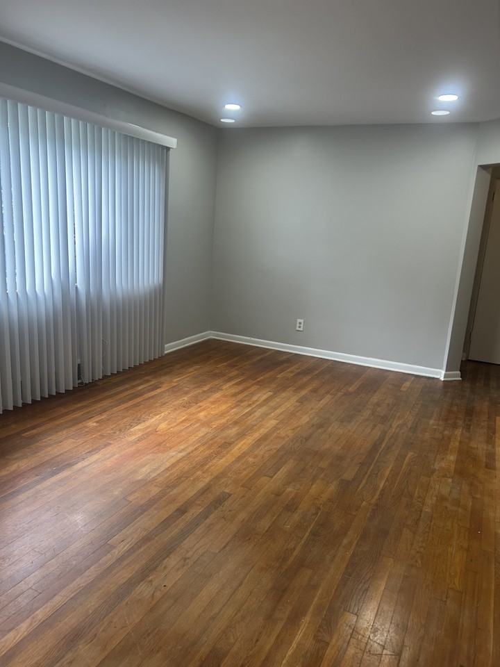 630 Dornbush St #NA - Photo 3 of 9