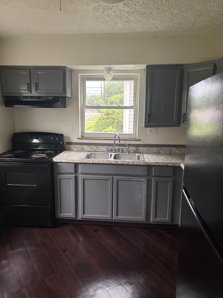 6481 Betts Ave #NA - Photo 5 of 11