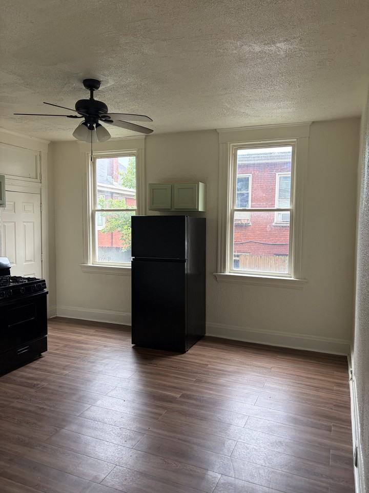 3754 Warsaw Ave #1 - Photo 4 of 7