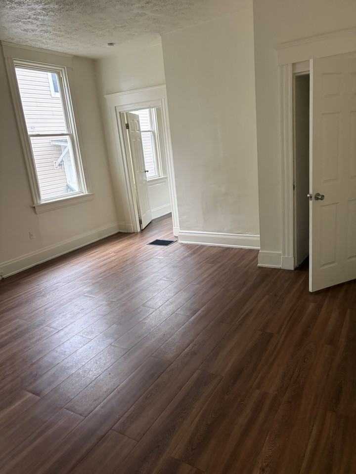 3754 Warsaw Ave #1 - Photo 5 of 7