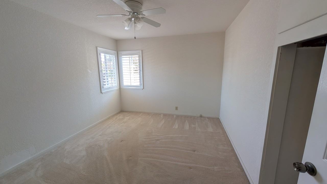 559 Cherry Way #1 - Photo 2 of 6