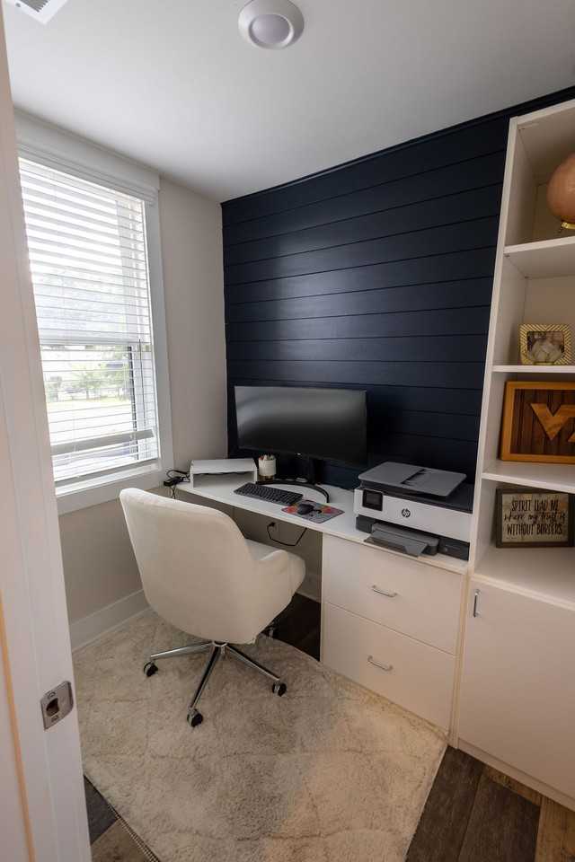 2325 Central Ave #2325 - Photo 4 of 28