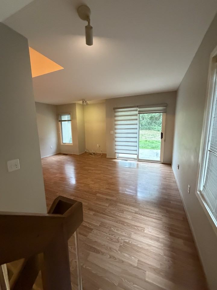 39515 Country Ln #8 - Photo 3 of 17