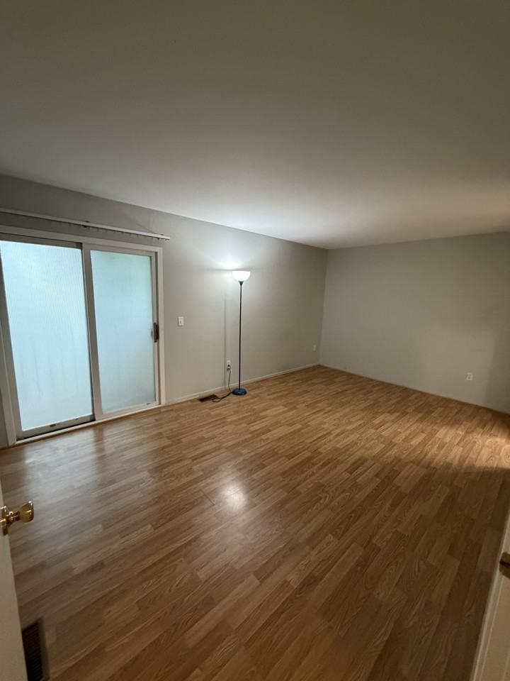 39515 Country Ln #8 - Photo 5 of 17
