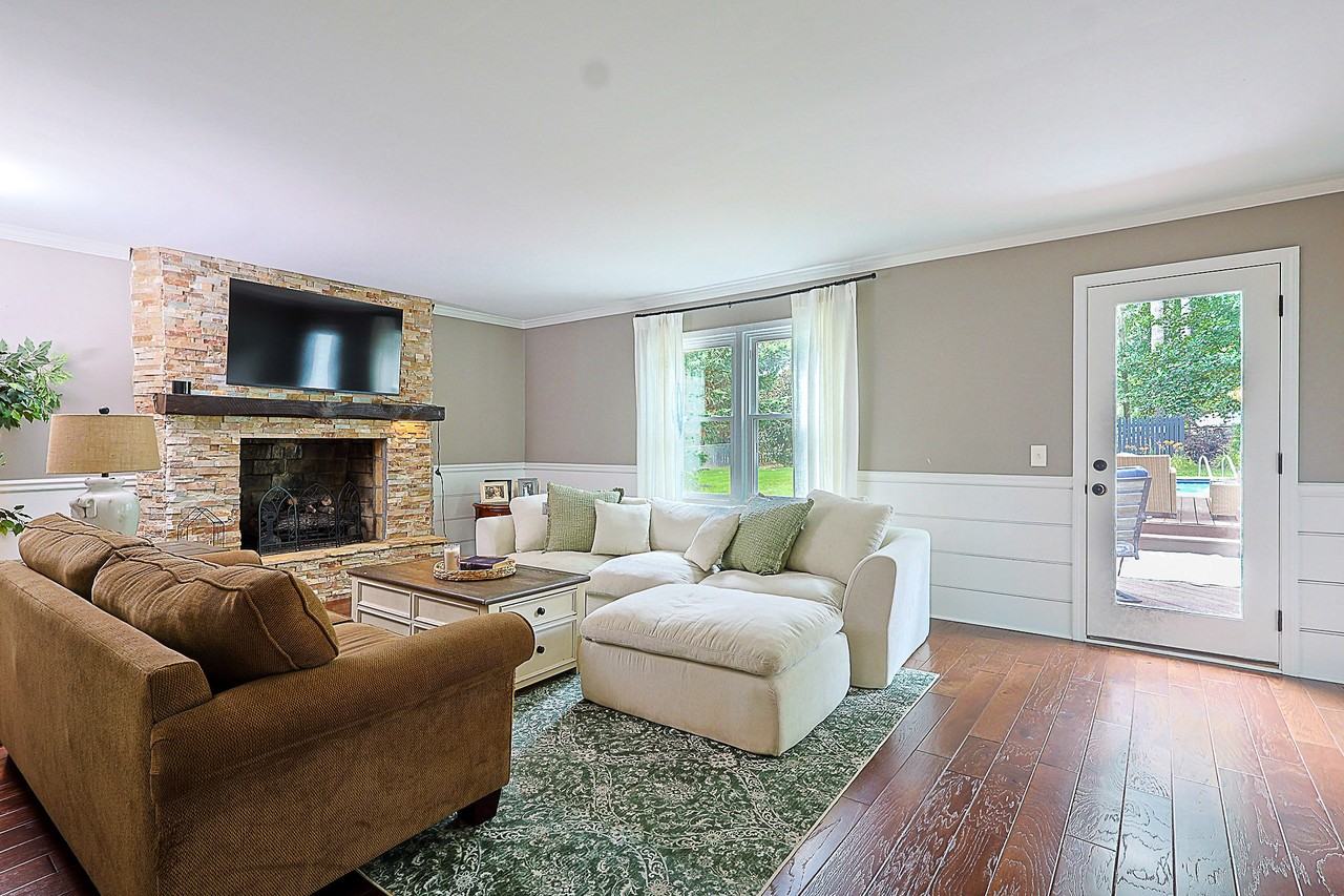 1406 Arden Dr Sw #NA - Photo 4 of 36