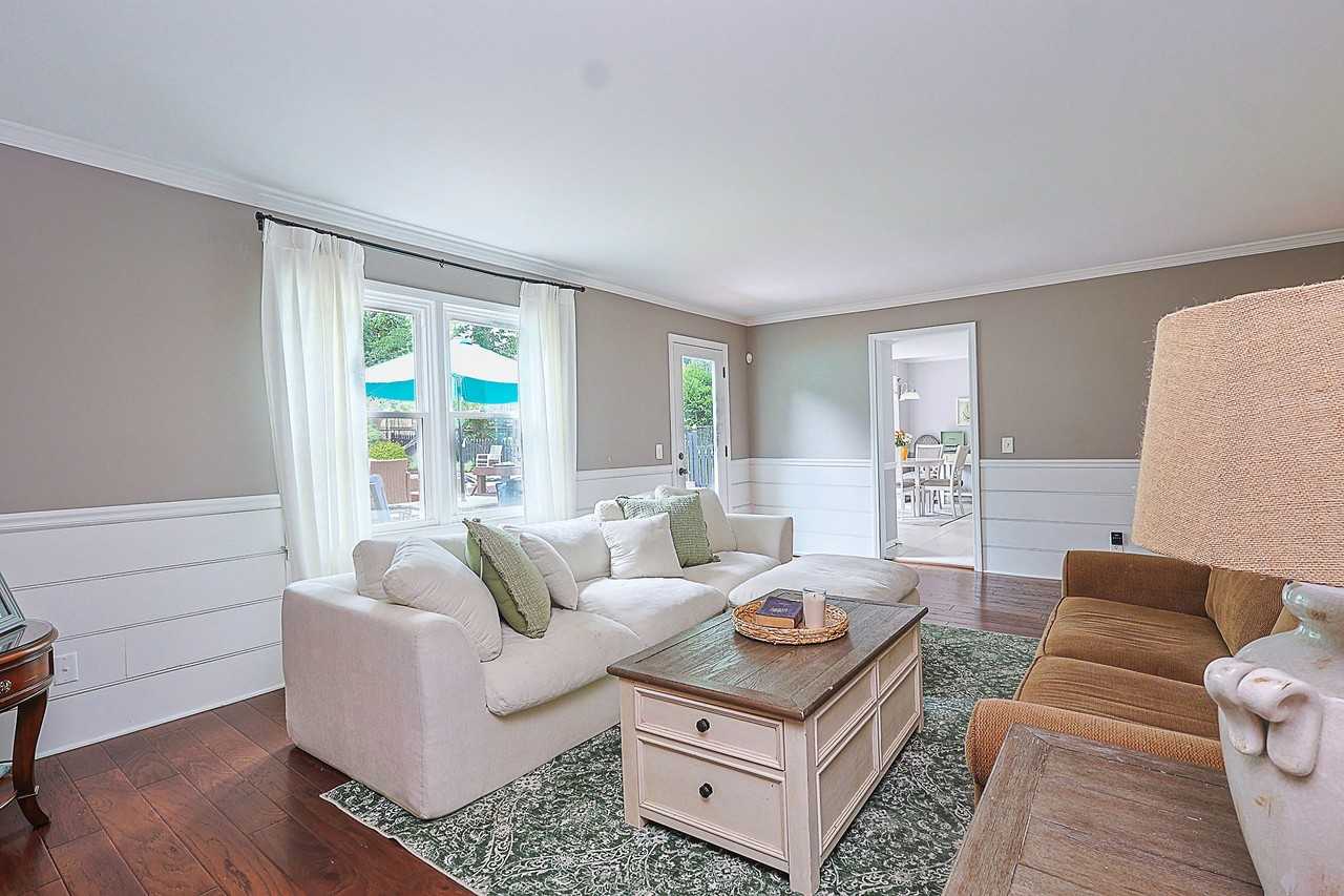 1406 Arden Dr Sw #NA - Photo 5 of 36