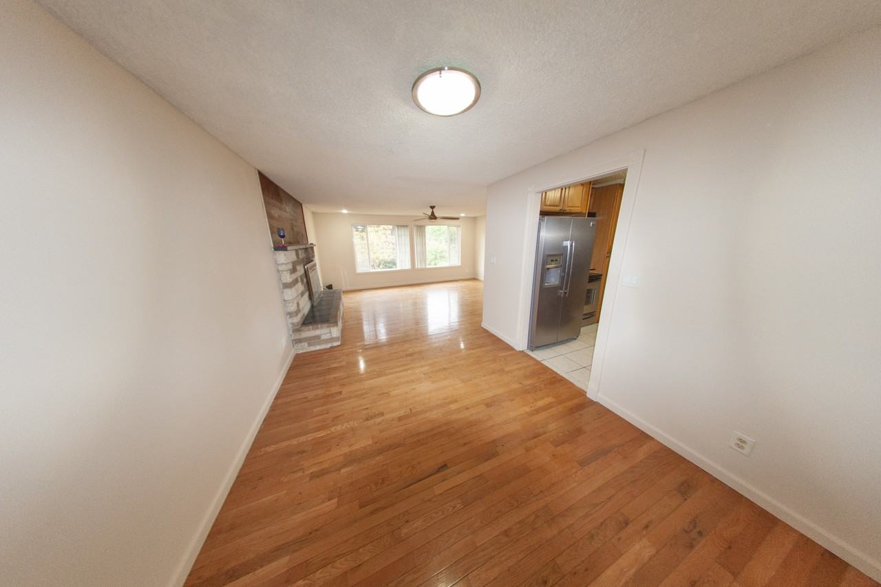 4826 26th Ave Sw #NA - Photo 6 of 10