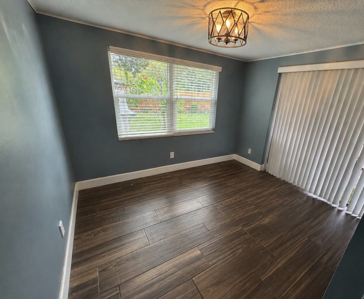 3409 Cambridge Dr #NA - Photo 4 of 12
