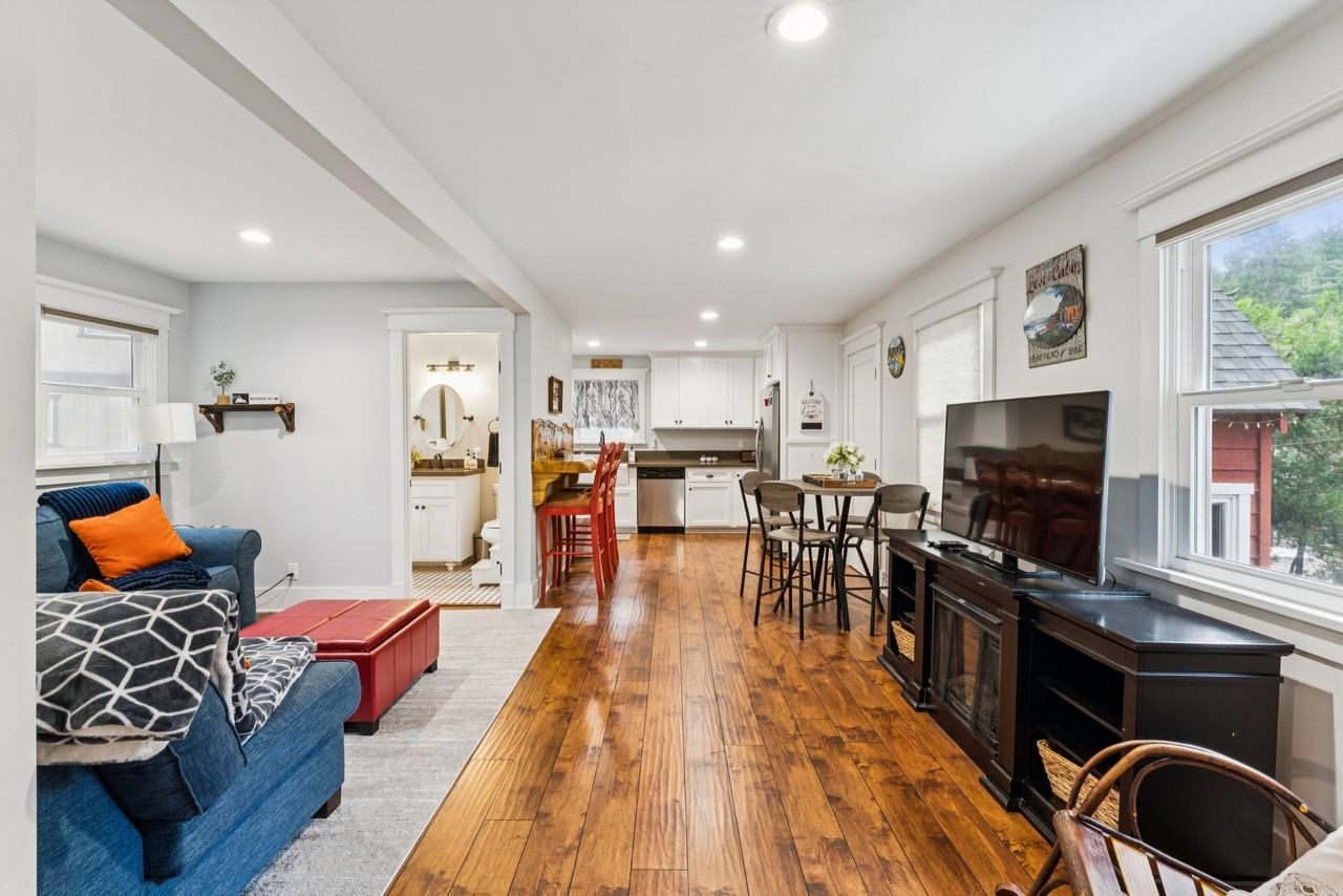 201 Crest Cir Dr #NA - Photo 3 of 19