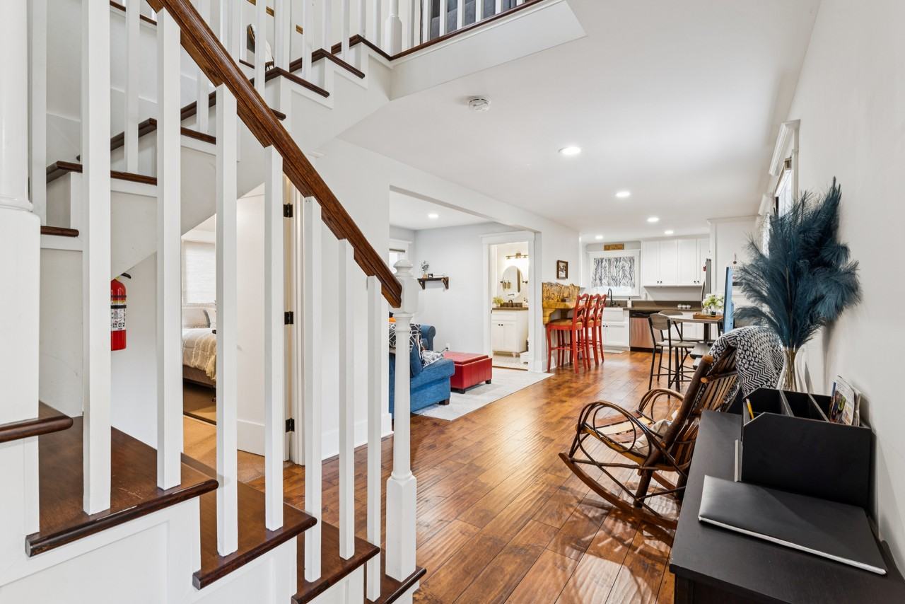 201 Crest Cir Dr #NA - Photo 5 of 19