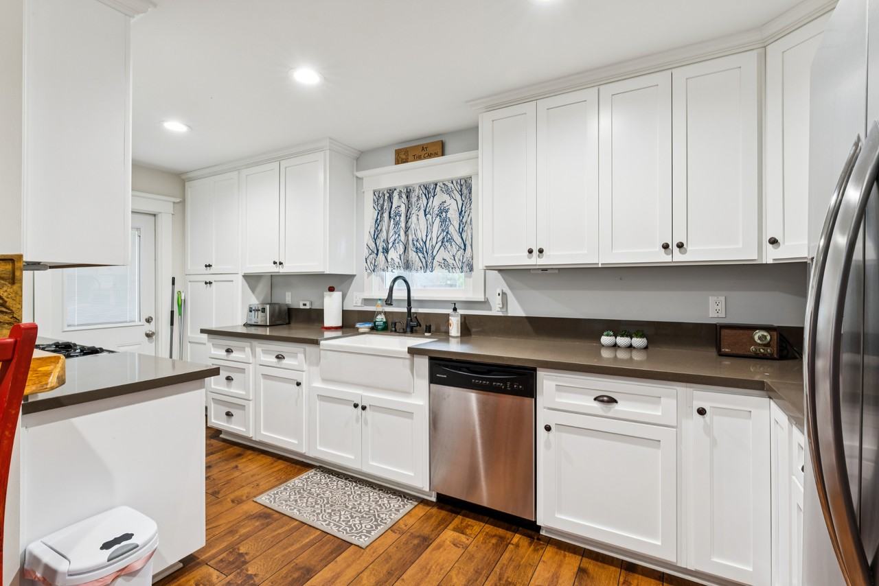 201 Crest Cir Dr #NA - Photo 6 of 19