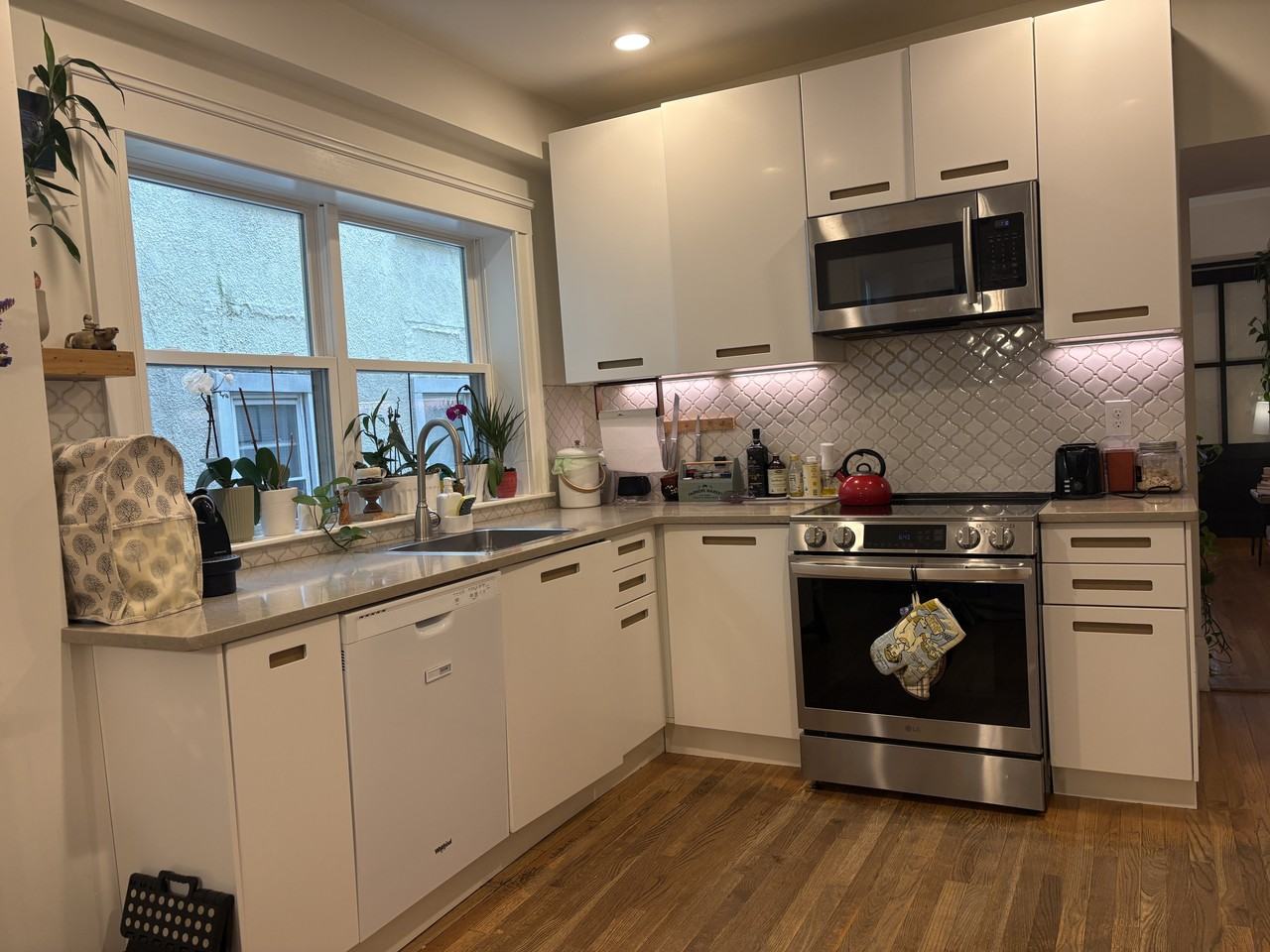 307 Tappan St #3 - Photo 5 of 14