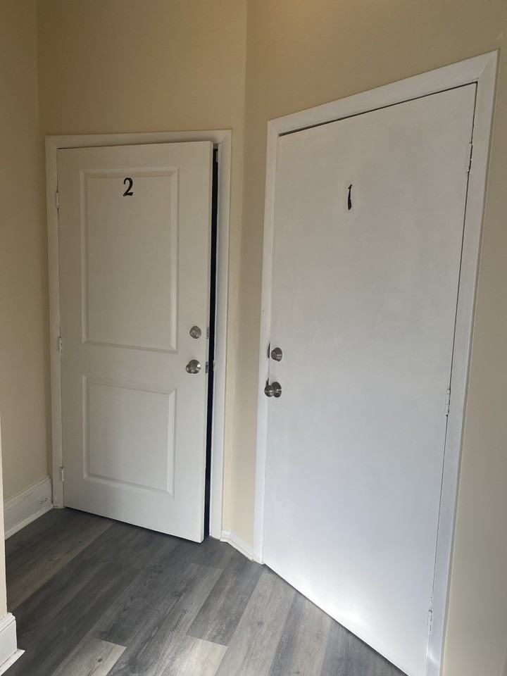 3814 W Garrison Ave #2 - Photo 2 of 18