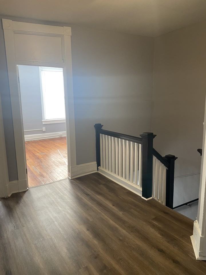 3814 W Garrison Ave #2 - Photo 4 of 18