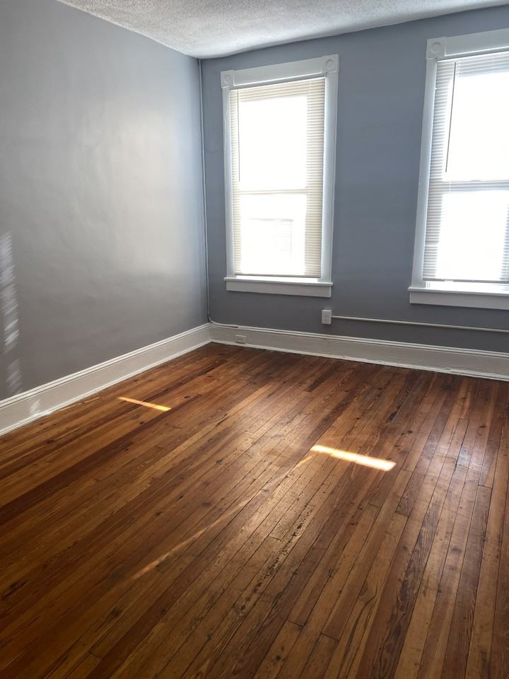 3814 W Garrison Ave #2 - Photo 5 of 18