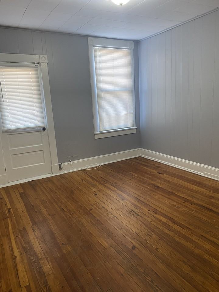 3814 W Garrison Ave #2 - Photo 7 of 18
