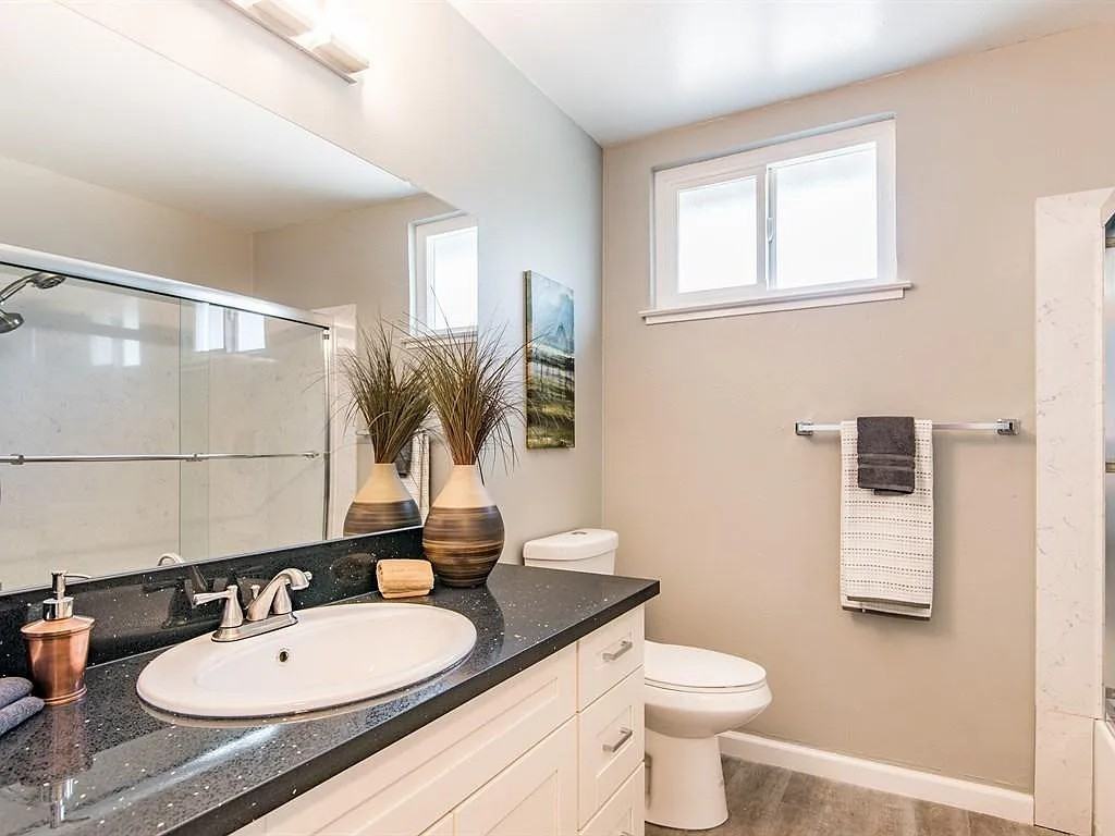 3680 Greenlee Dr #11 - Photo 4 of 13