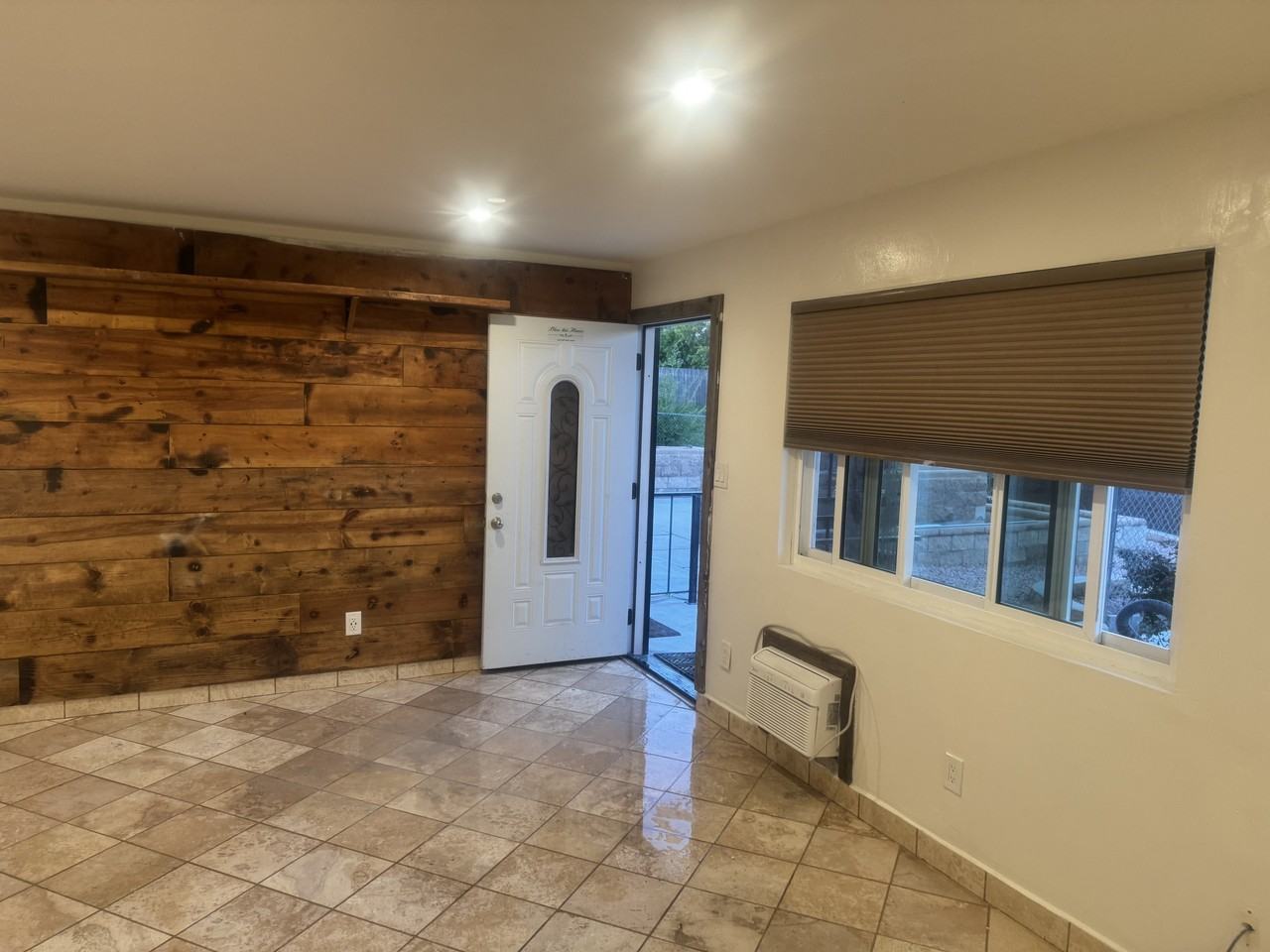 713 E Elder St #1 - Photo 7 of 7