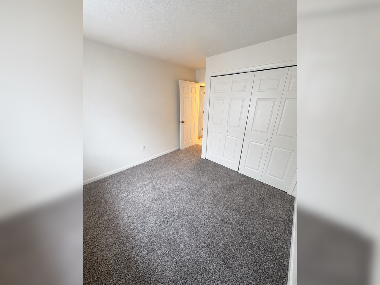 550 Riverside Dr - Photo 5 of 9