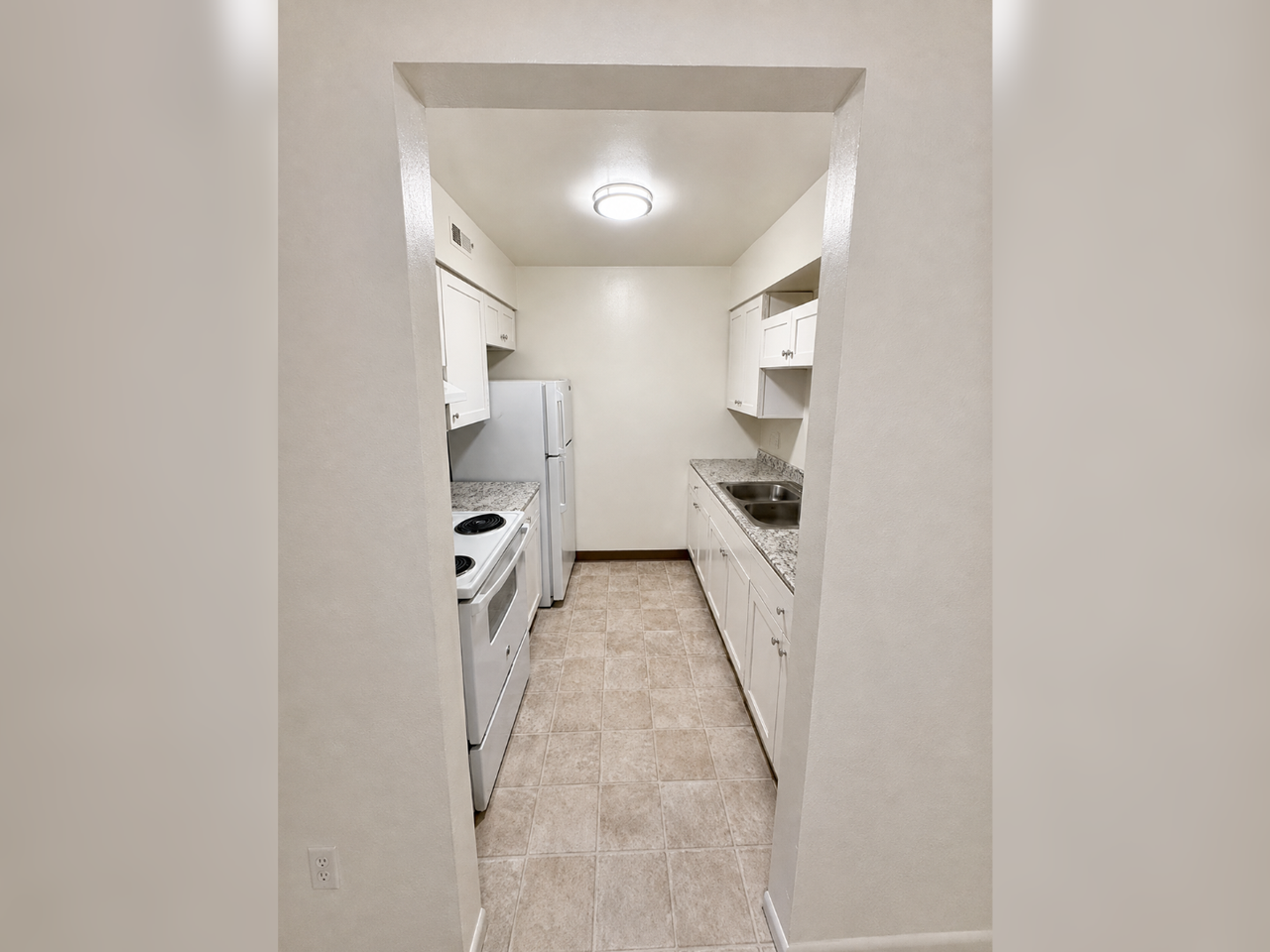 550 Riverside Dr - Photo 6 of 9