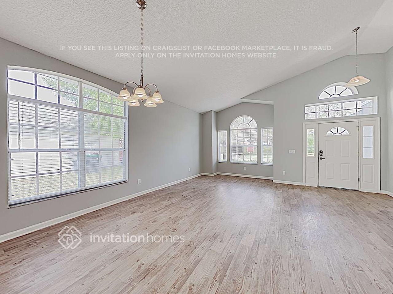 322 Lexingdale Dr - Photo 3 of 17