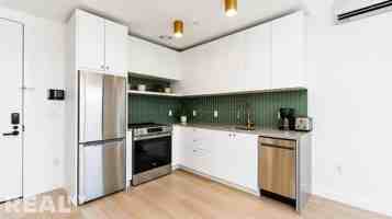 featured image of Grand Ave #606