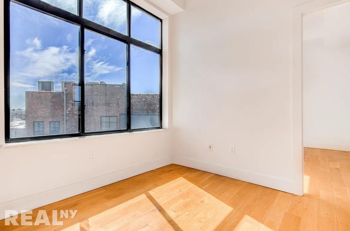 Myrtle Ave #203 - Photo 3 of 6