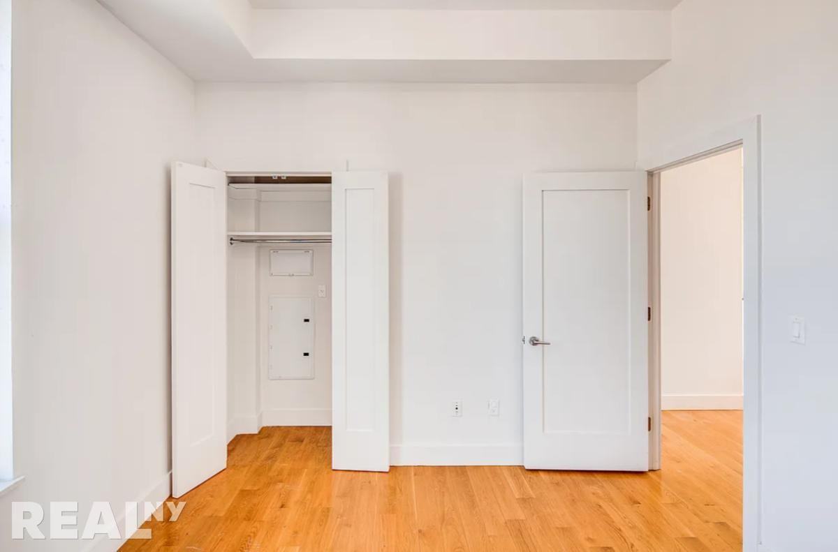 Myrtle Ave #203 - Photo 4 of 6
