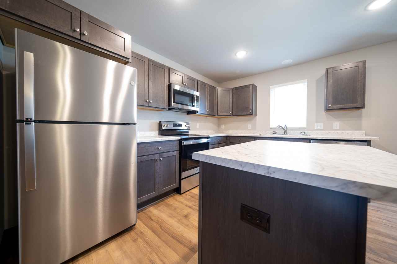 568 4th Circle Dr Se #1 - Photo 5 of 23