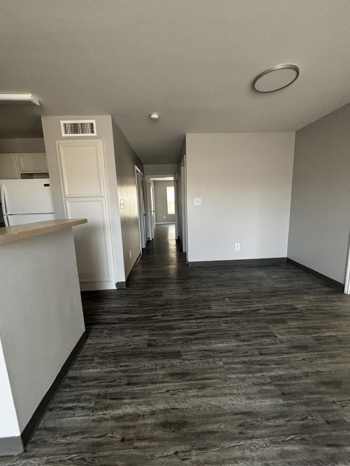 2601 Sarah Avenue-201 #201-60 - Photo 2 of 13