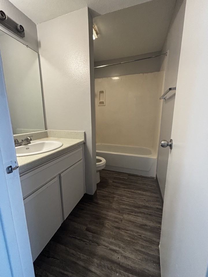 2601 Sarah Avenue-201 #201-60 - Photo 5 of 13