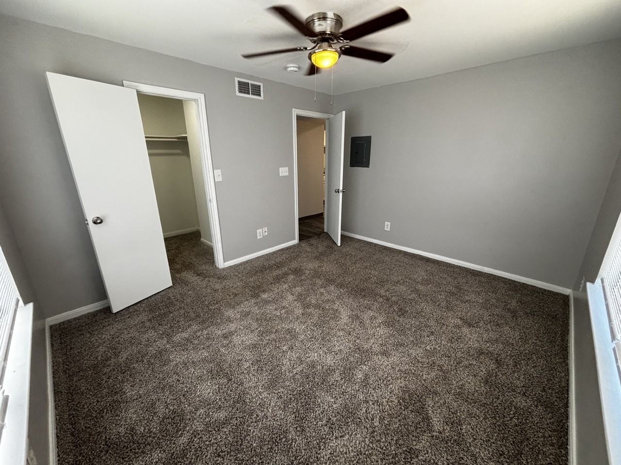 2601 Sarah Avenue-312 #312MKT - Photo 4 of 10