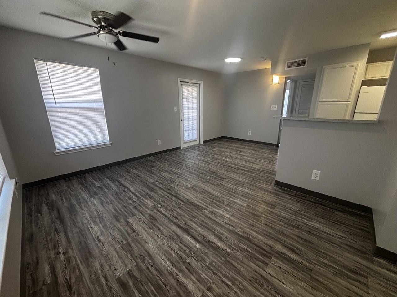 2601 Sarah Avenue-312 #312MKT - Photo 6 of 10