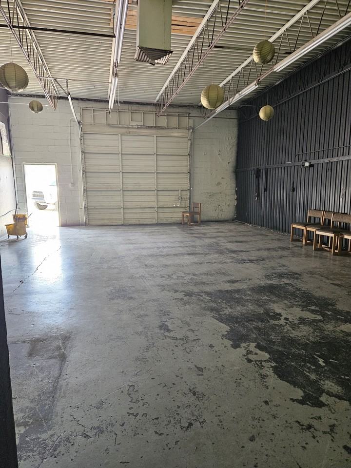 1734 W Hadley Ave - Photo 2 of 9