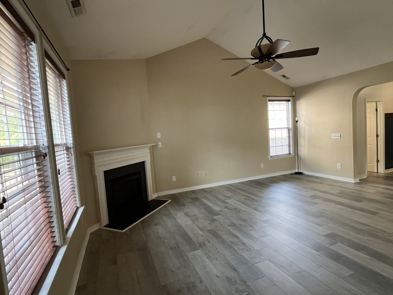410 Queensbury Ln #1 - Photo 3 of 50
