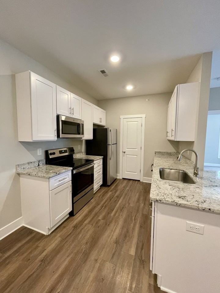 410 English Commons Drive - 101BLDG B #101 - Photo 4 of 48