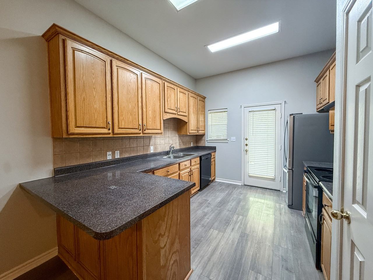 3020 Pine Valley Dr #1 - Photo 5 of 13