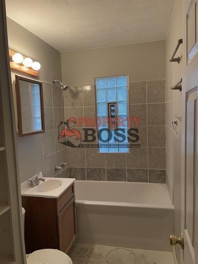 6126 E 3rd Ave #1 - Photo 5 of 7