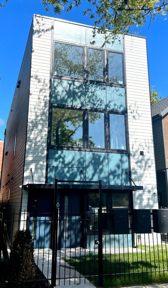 6455 S Saint Lawrence Ave #3