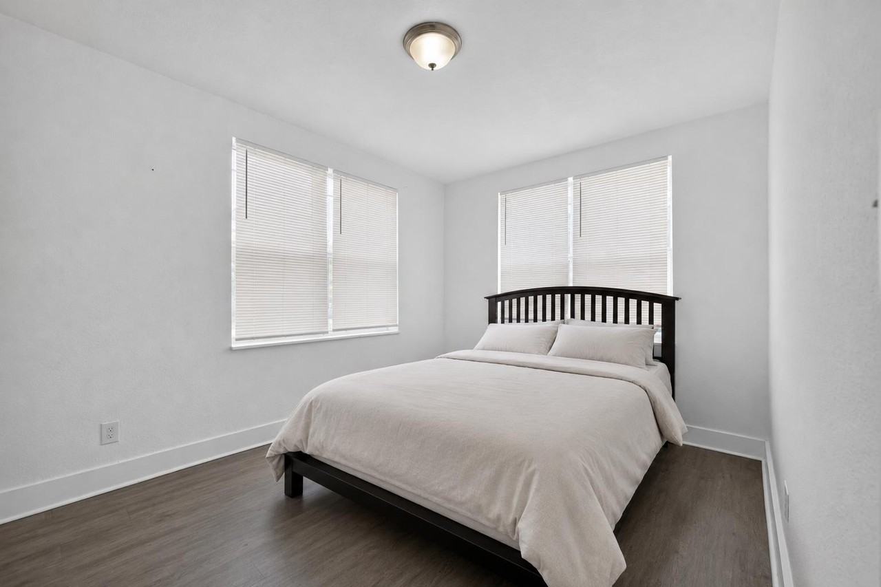 3212 Barnett St - Photo 6 of 11