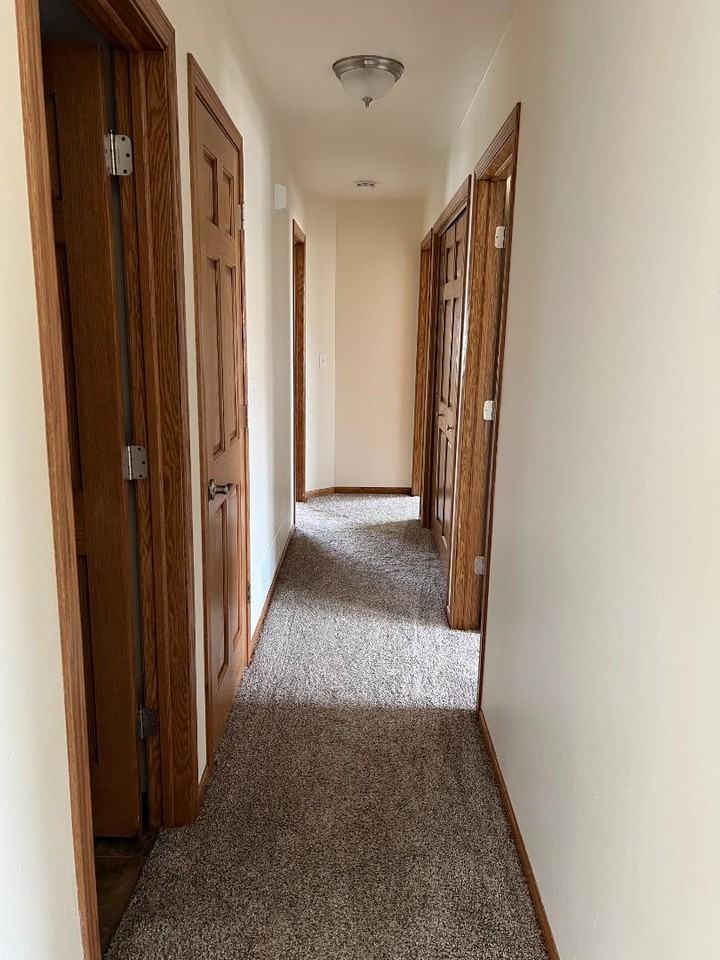 1019 N 33rd St - Photo 5 of 11