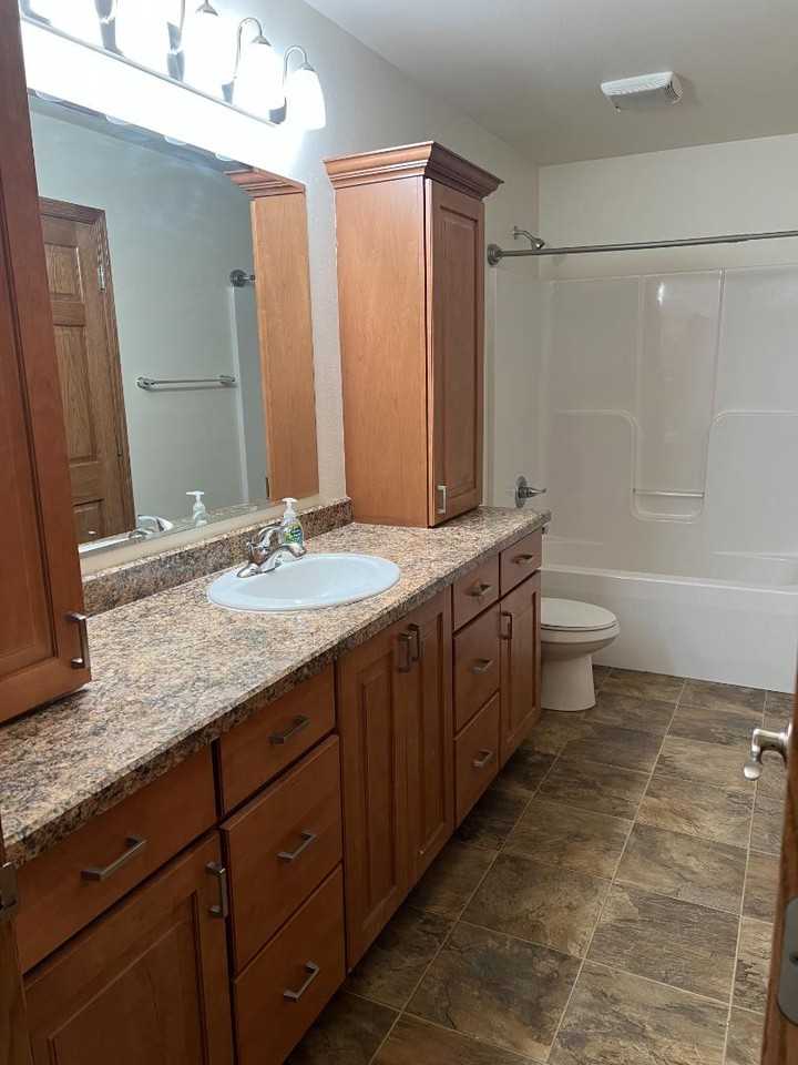1019 N 33rd St - Photo 6 of 11