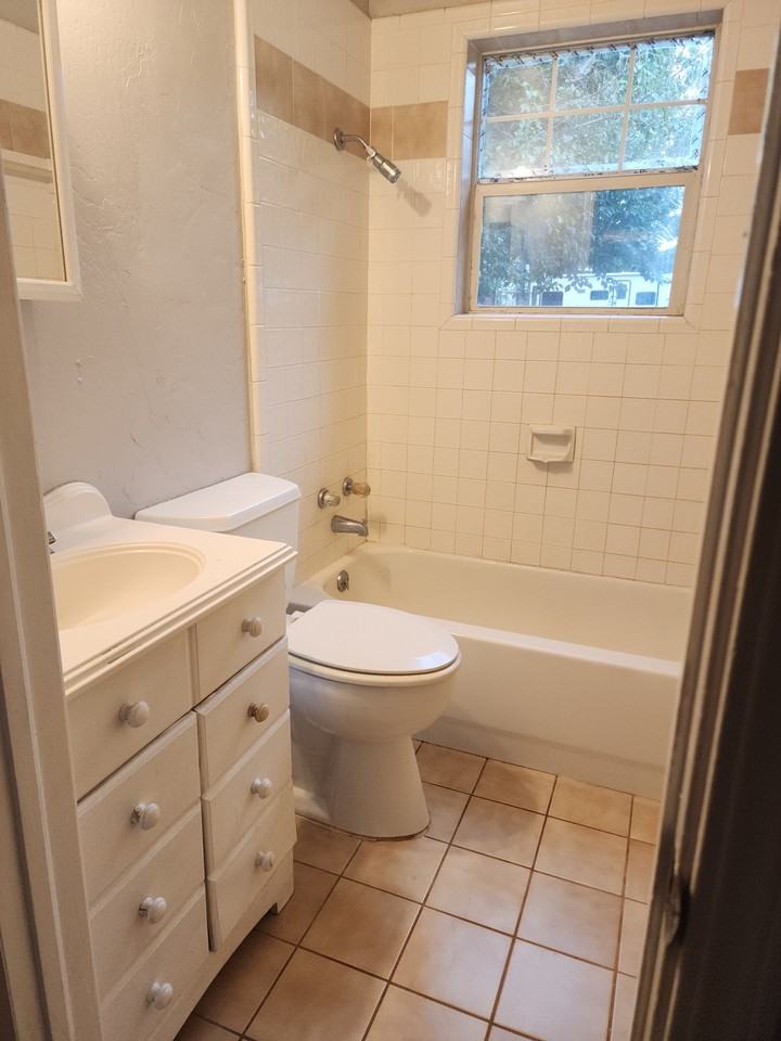 5929 S Regina Ave #1st - Photo 2 of 24